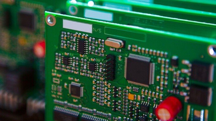 Earn trough Wow Understanding Printed Circuit Boards (PCB's)