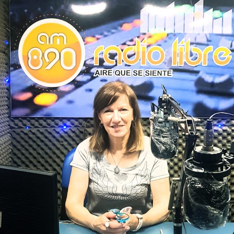 Reyna G. Borzino - Conducción y Producción en Radio - 890 Radio Libre | LinkedIn