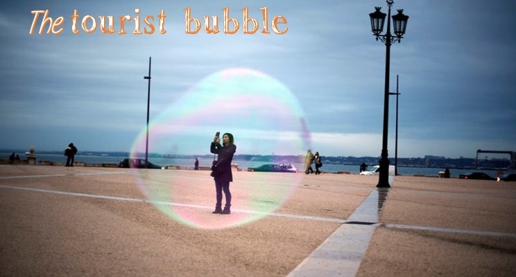 tourist bubble meaning