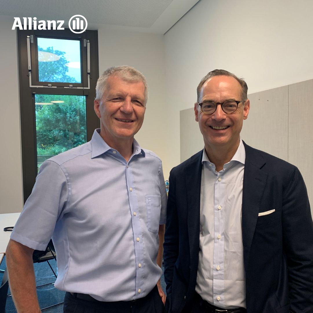 Oliver Bäte on LinkedIn: Jürgen Lawrenz who is standing next to me Oliver Bäte on LinkedIn: Jürgen Lawrenz who is standing next to me