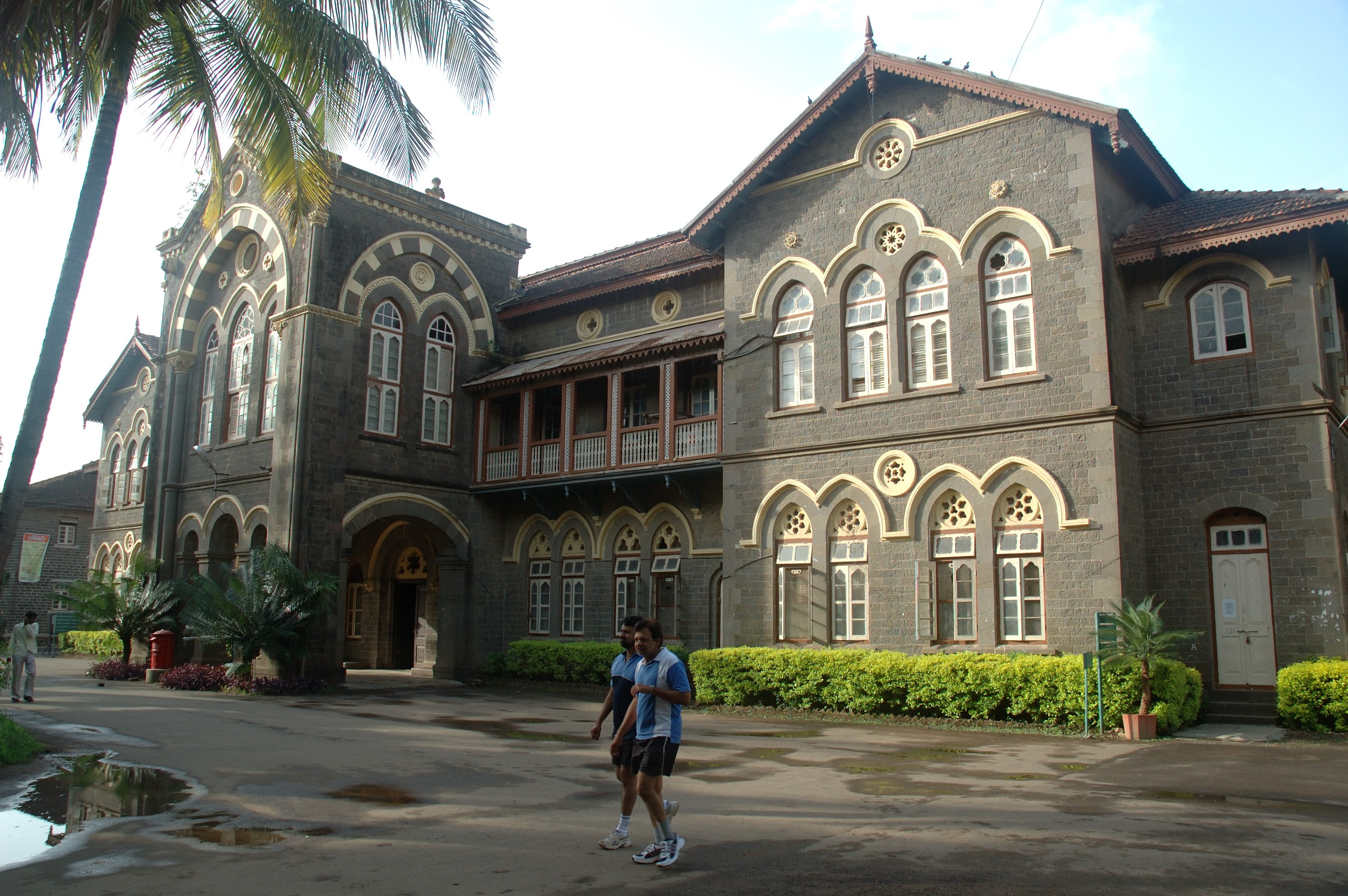 Fergusson College Mission Statement, Employees and Hiring | LinkedIn