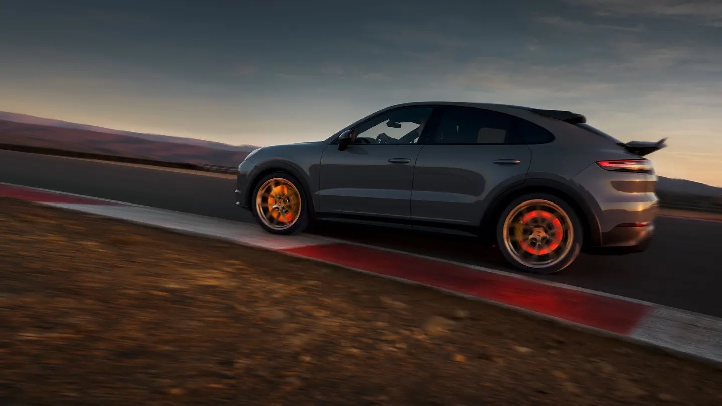 The Porsche Cayenne Turbo GT on the move