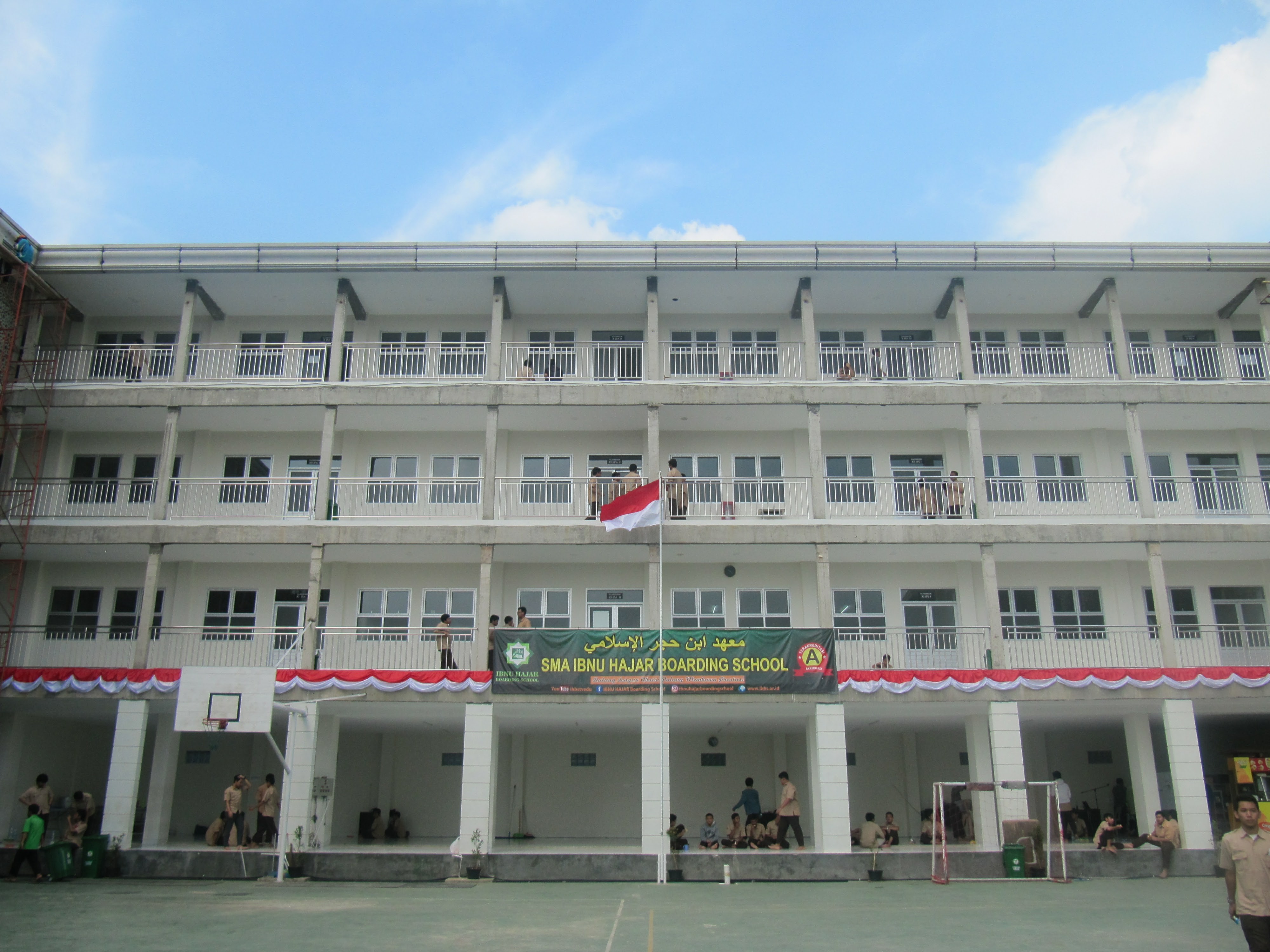 Sma ibnu hajar boarding school