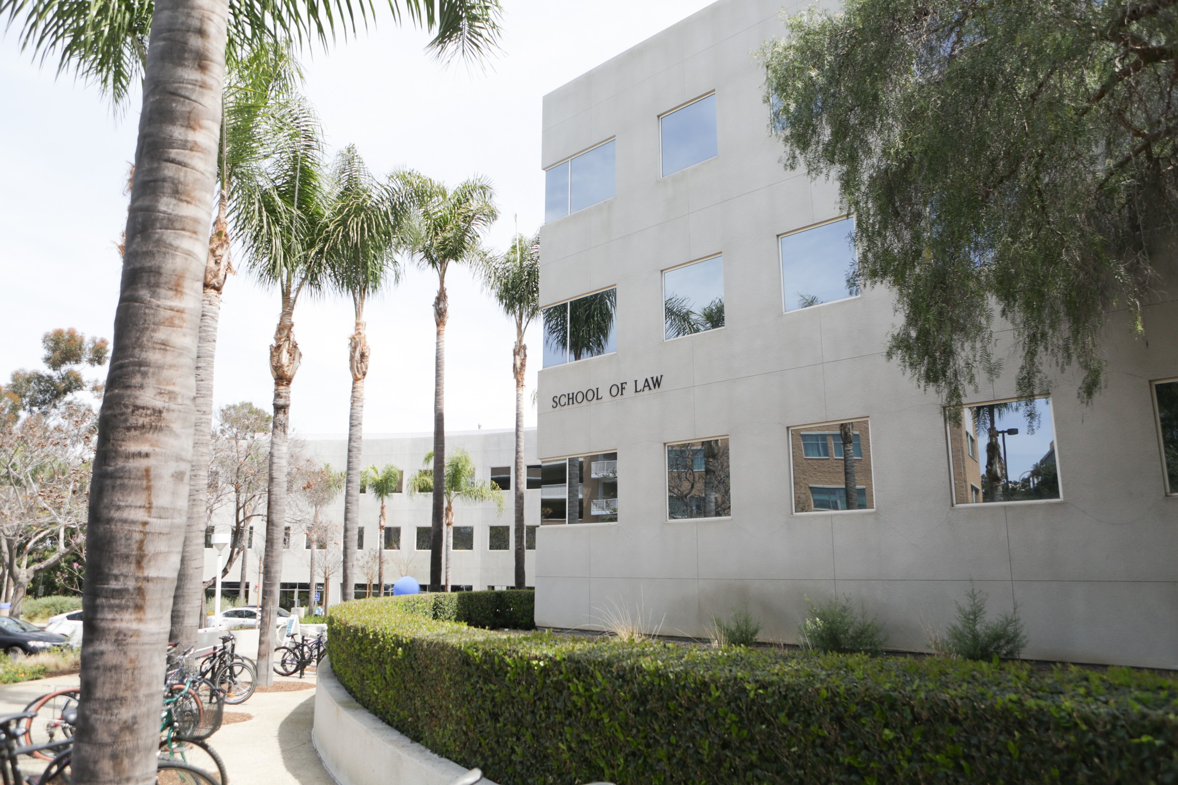 University of California, Irvine School of Law Employees, Location, Alumni  | LinkedIn